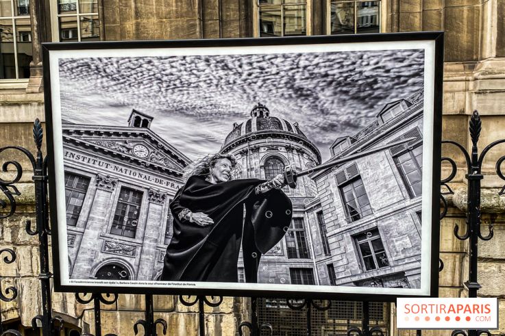 Parisiennes, l'exposition photos de Nikos Aliagas sur les grilles de l'Hôtel de Ville