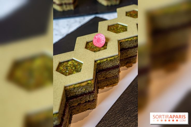 Dalloyau dévoile un menu et un cake CBD en collab avec Divie Paris