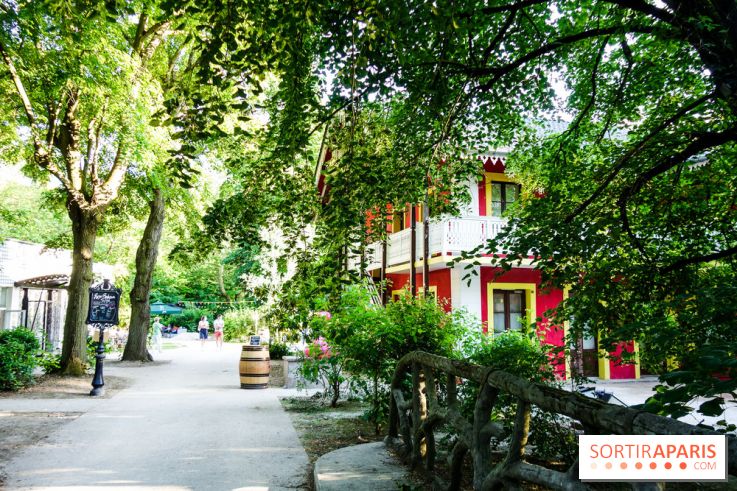 Rosa à l'Est - Porte Jaune, nos photos