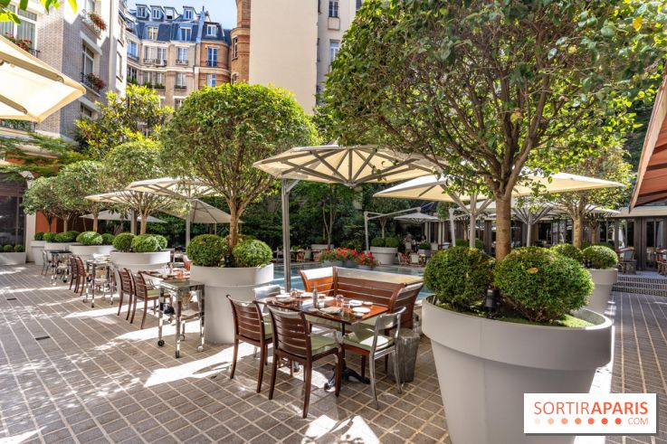 La terrasse du Royal Monceau en mode estivale