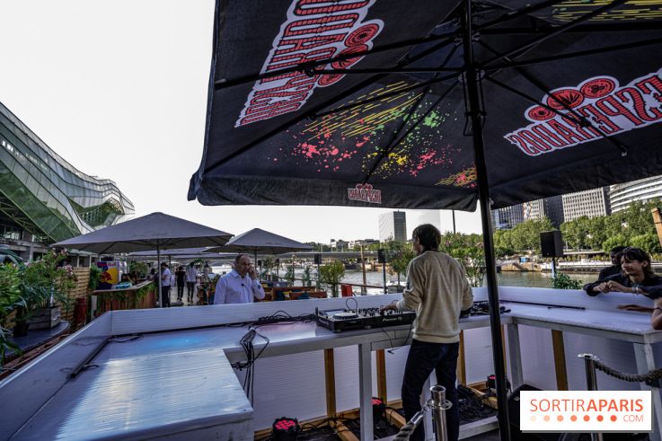 Solarium, la péniche au pied de la Cité de la Mode et du Design