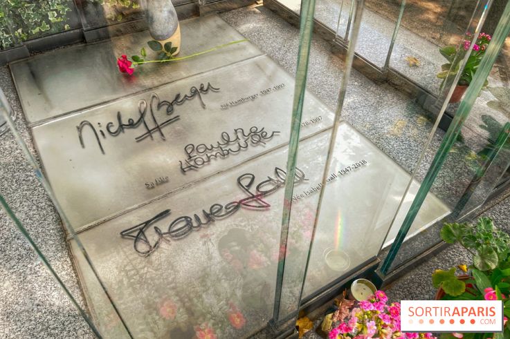 Cette tombe au Cimetière de Montmartre forme un petit arc-en-ciel au soleil, découvrez laquelle