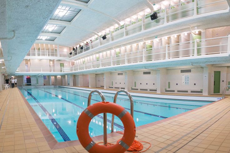 Cette piscine du 18e arrondissement de Paris a servi de décor à un célèbre film