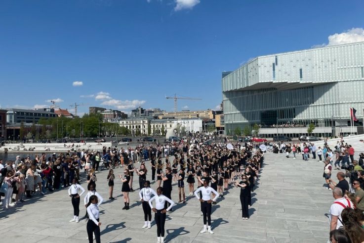 Fête de la musique 2026 : une fanfare norvégienne en plein air au Faubourg Saint-Honoré