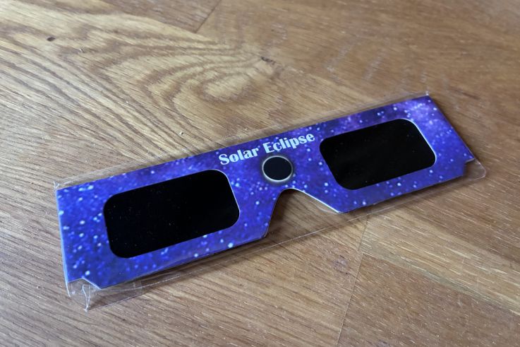 où trouver lunettes pour regarder l'éclipse solaire le 12 août ?