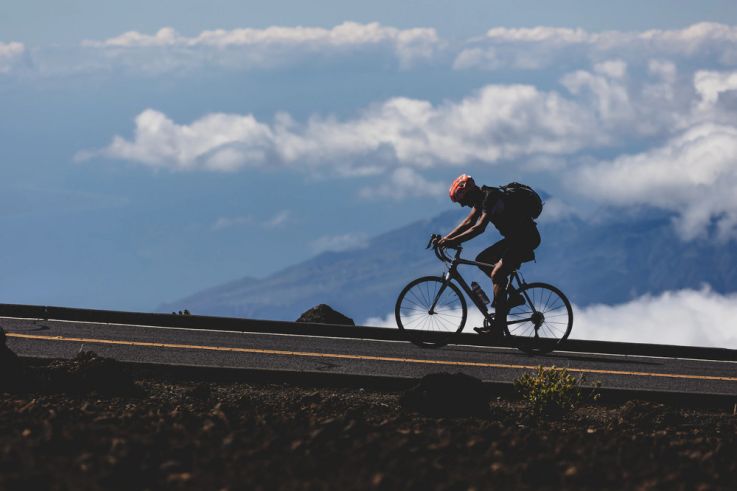 L'Echappée, un spectacle sportif seul en scène autour du vélo, au Théâtre La Flèche