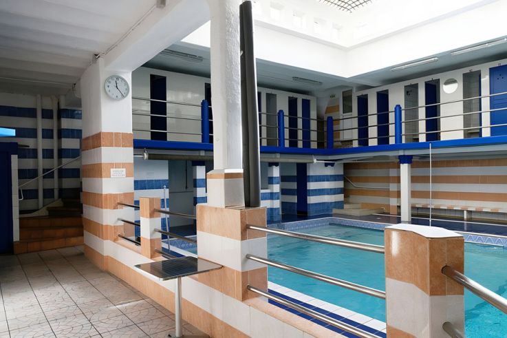 Paris : une pétition lancée pour sauver la piscine Oberkampf, construite au XIXe