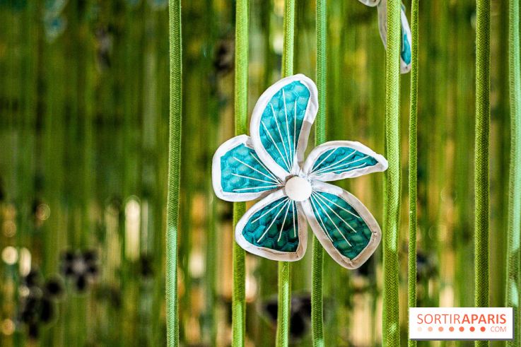 Les fleurs de Thebe Magugu au Bon Marché
