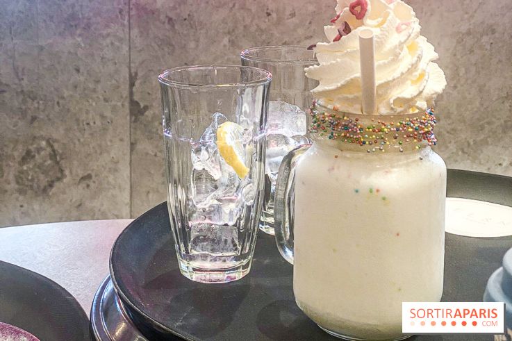 Elan café, le célèbre salon de thé rose aux Galeries Lafayette