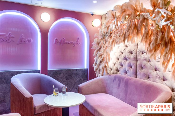 Elan café, le célèbre salon de thé rose aux Galeries Lafayette