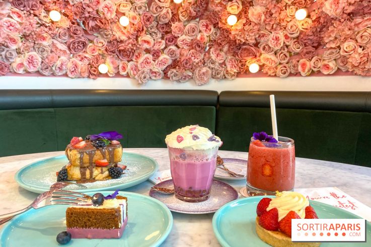 Elan café, le célèbre salon de thé rose aux Galeries Lafayette