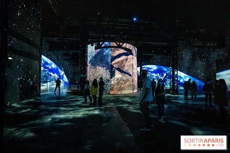 Photos : Destination Cosmos à l'Atelier des Lumières