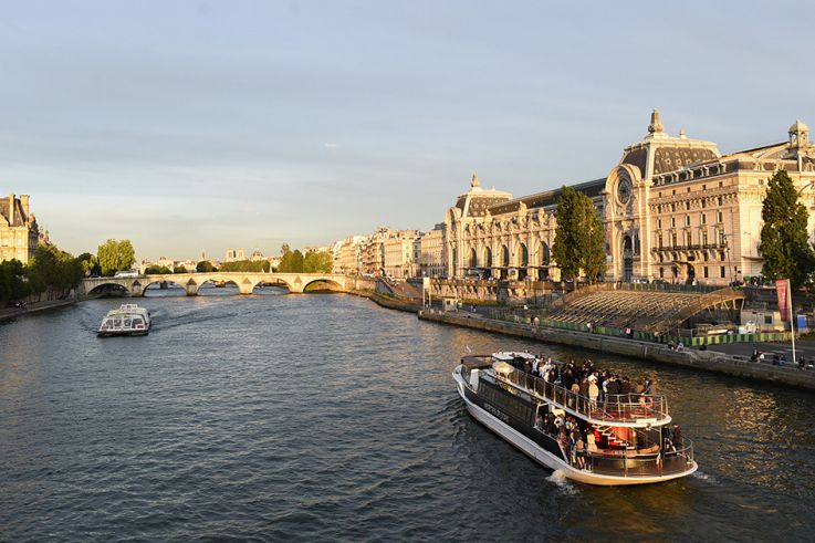 Les Vedettes de Paris, des croisières et un restaurant à quai pour profiter de la Seine !