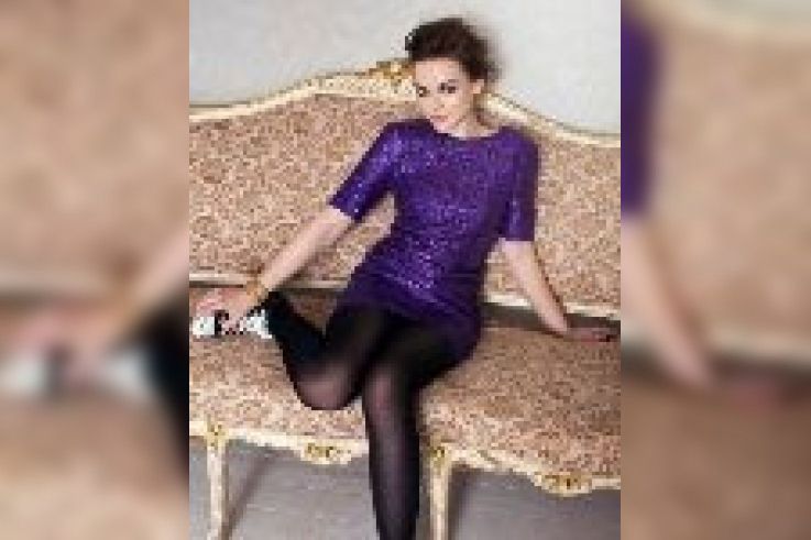 amy mac donald, robe violette