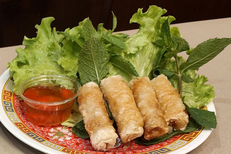 Les Nems, le met iconique vietnamien du traiteur HOA NAM