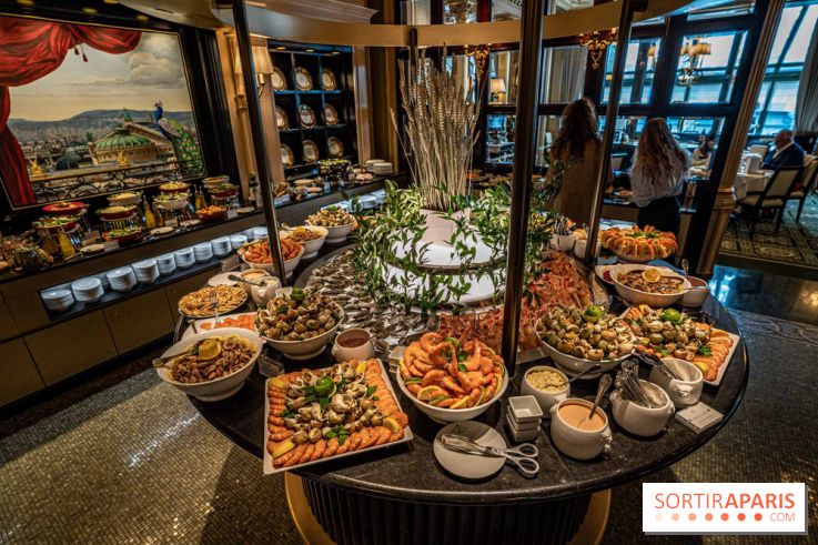 Photos : le Brunch royal du café de la Paix