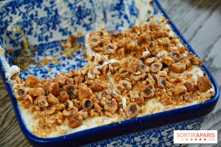 Un bar à glaces et un dessert dans un train de la Félicita
