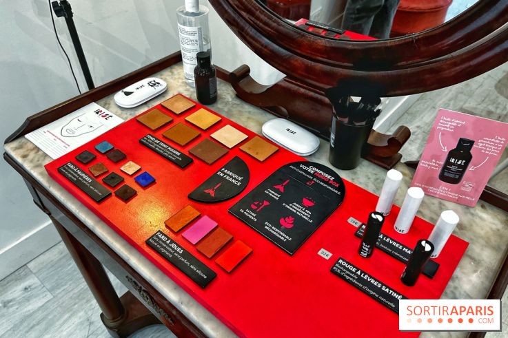 Fête des Mères 2022 : un atelier beauté pour apprendre à se maquiller entre mère et fille