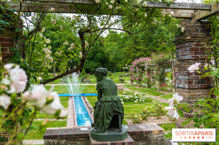 La Roseraie du Parc Lebaudy sur l'Ile de Puteaux