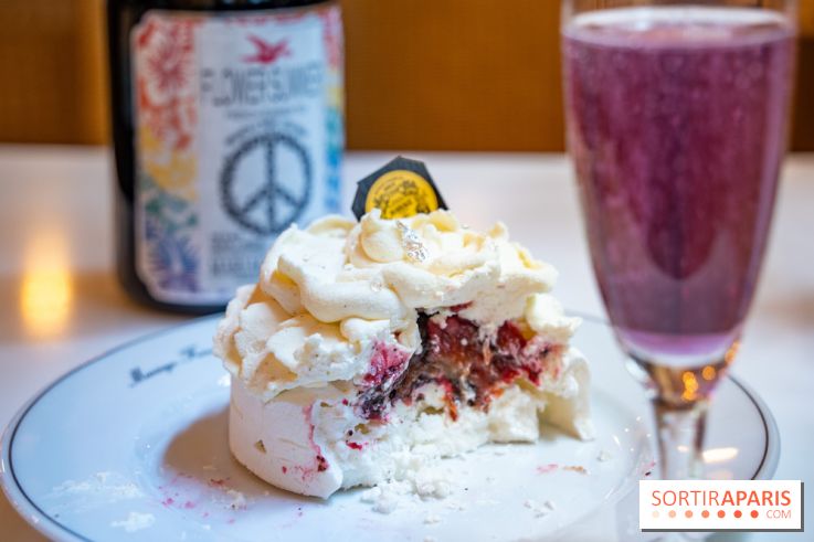 Thé glacé et pavlova Flower Summer chez Mariage Frères