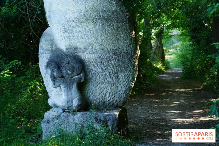 Le jardin de sculptures de la Dhyus, un lieu insolite en Île-de-France