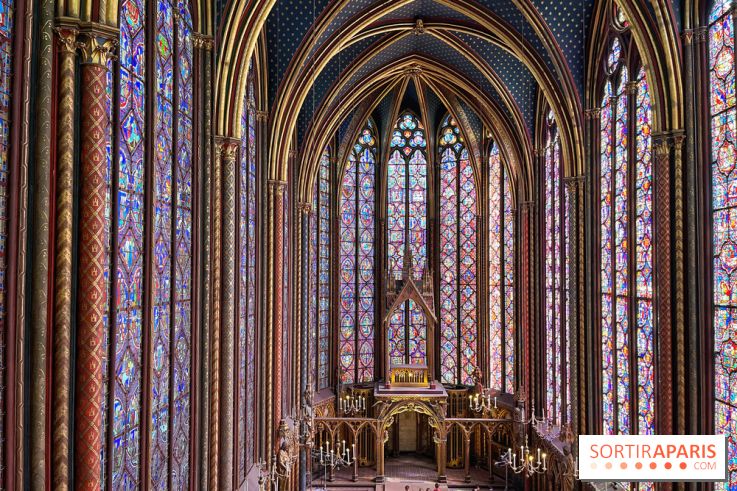 La Sainte-Chapelle et ses 1113 vitraux, un véritable joyau gothique à Paris