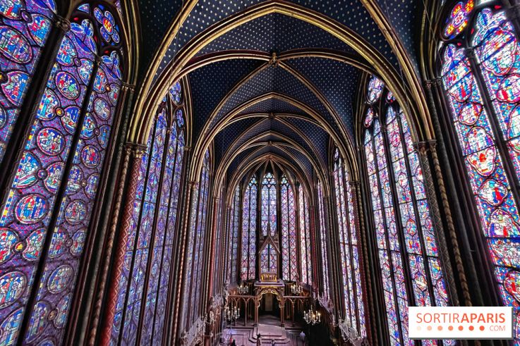 La Sainte-Chapelle et ses 1113 vitraux, un véritable joyau gothique à Paris