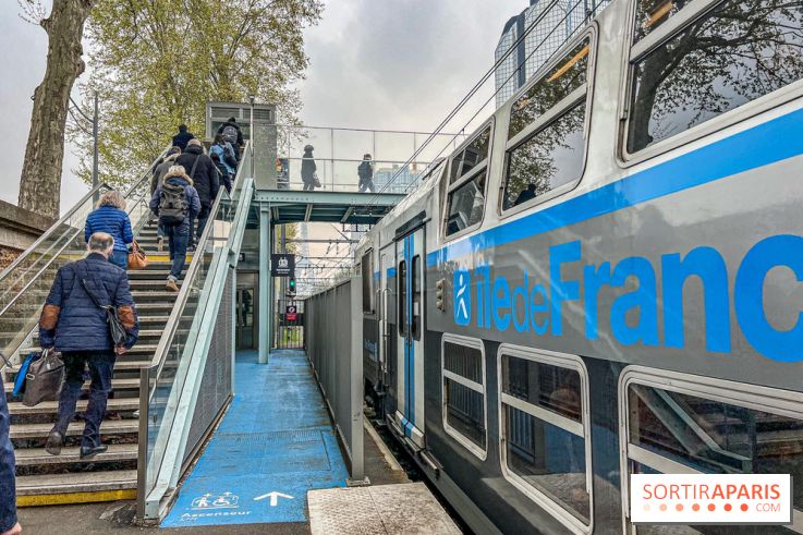 Visuels Paris - transport - train - sncf - rer