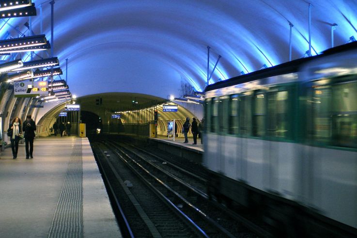 Métro de Paris : découvrez pourquoi la station Gambetta est unique à Paris