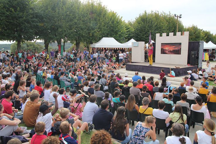 Immersion dans la vie des grands seigneurs du Moyen-Âge pour la Fête médiévale de Montlhéry (91)
