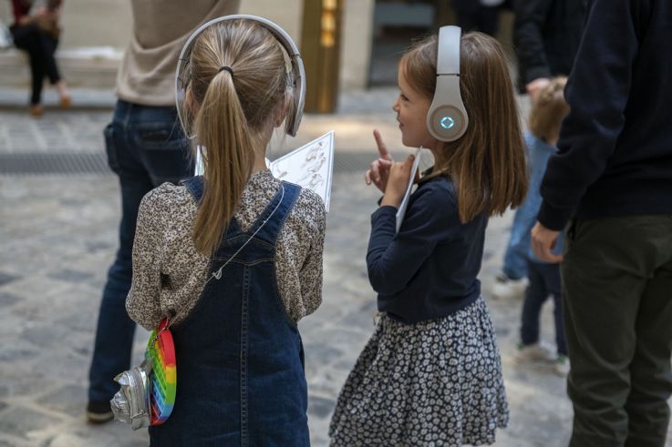 Une visite connectée en famille à l'Hôtel de la Marine
