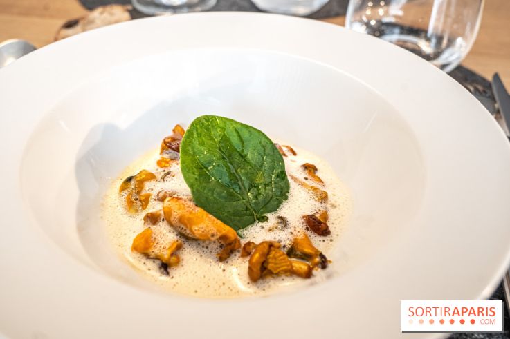 Pianovins restaurant Paris 11e - poêlée de moules de Bouchot - girolles