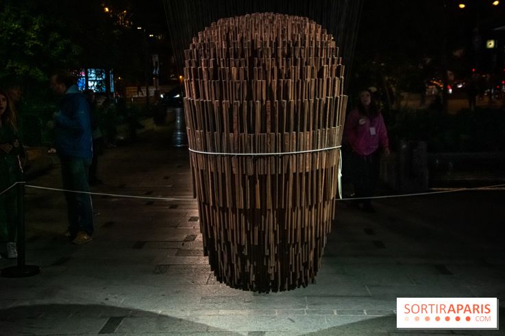 Nuit Blanche 2022 sur la place de la Samaritaine : Bing Bang, une sculpture hypnotisante et sonore