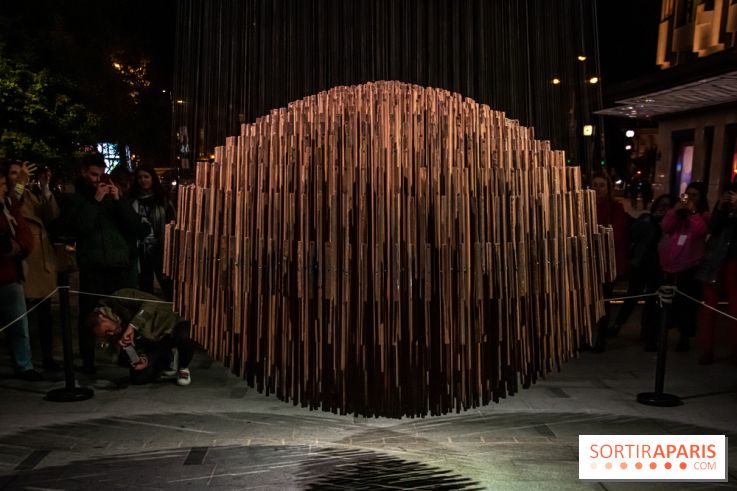 Nuit Blanche 2022 sur la place de la Samaritaine : Bing Bang, une sculpture hypnotisante et sonore