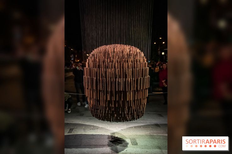 Nuit Blanche 2022 sur la place de la Samaritaine : Bing Bang, une sculpture hypnotisante et sonore