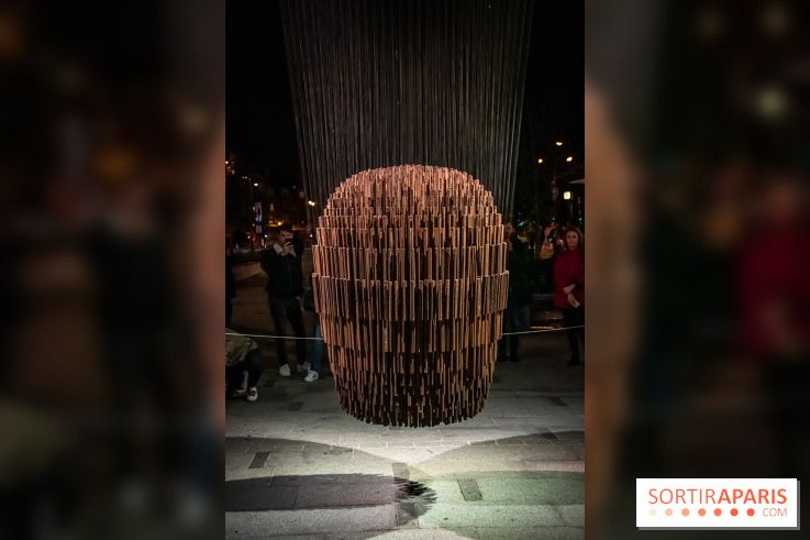 Nuit Blanche 2022 sur la place de la Samaritaine : Bing Bang, une sculpture hypnotisante et sonore