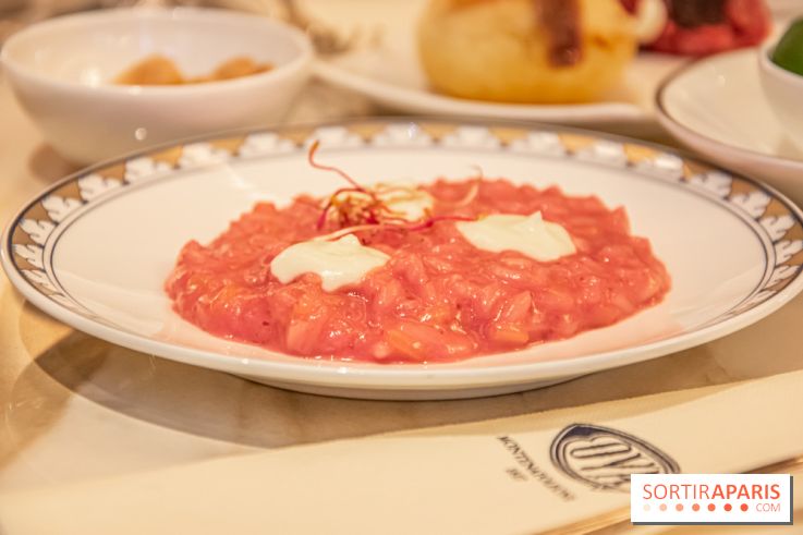 Cova lance son aperitivo chic au sein de sa pâtisserie, à côté de La Samaritaine