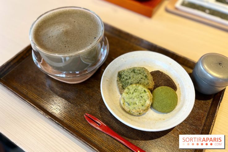 Jugetsudo hojicha latte