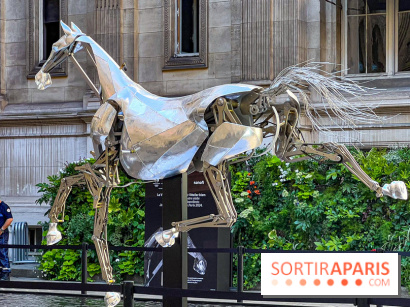 ZEUS, cheval métallique de la cérémonie d'ouverture des JO de Paris 2024 à l'Hôtel de Ville