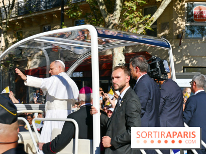 EN Images : le passage du pape Léon XIV en papamobile à Paris