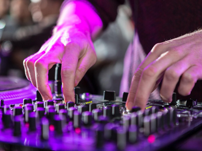 Fête de la musique 2025 à Paris : Ed Banger Records s'installe dans un coffee shop du 8e