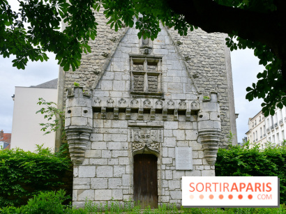 D'où vient cette intrigante façade de la renaissance plantée dans un jardin municipal ?