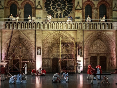 Notre-Dame de Paris : le spectacle La Dame de Pierre rendant hommage à la cathédrale