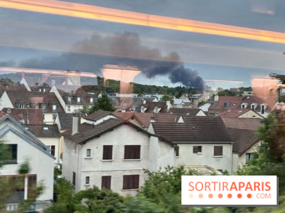 Yvelines : un important incendie en cours au sud de Paris, un impressionnant panache de fumée visible à des kilomètres