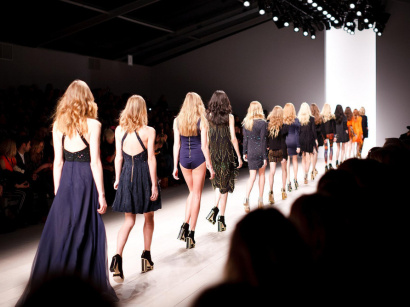 Fashion Week Paris : le programme des défilés Haute Couture Automne/Hiver 2023