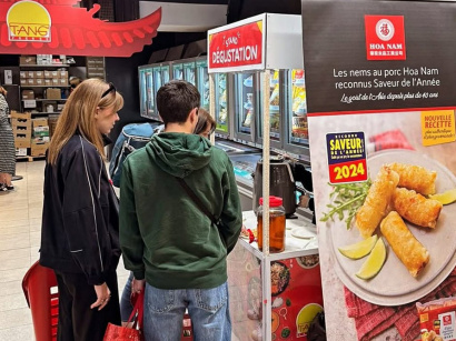 Dégustation de nems Hoa Nam