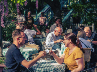 La Vie Nocturne à Paris : Un Kaléidoscope d’Expériences