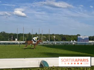 Jeuxdi by Longchamp - course hippique