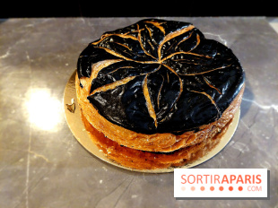 Aki Boulangerie : nos photos de sa galette des rois au sésame noir - Galette Aki Boulangerie 3 fotor 20260109143616