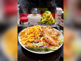 Chouchou Paris : Le temple de la grillade au feu, du kebab et de la crêpe XXL débarque à Strasbourg-Saint-Denis